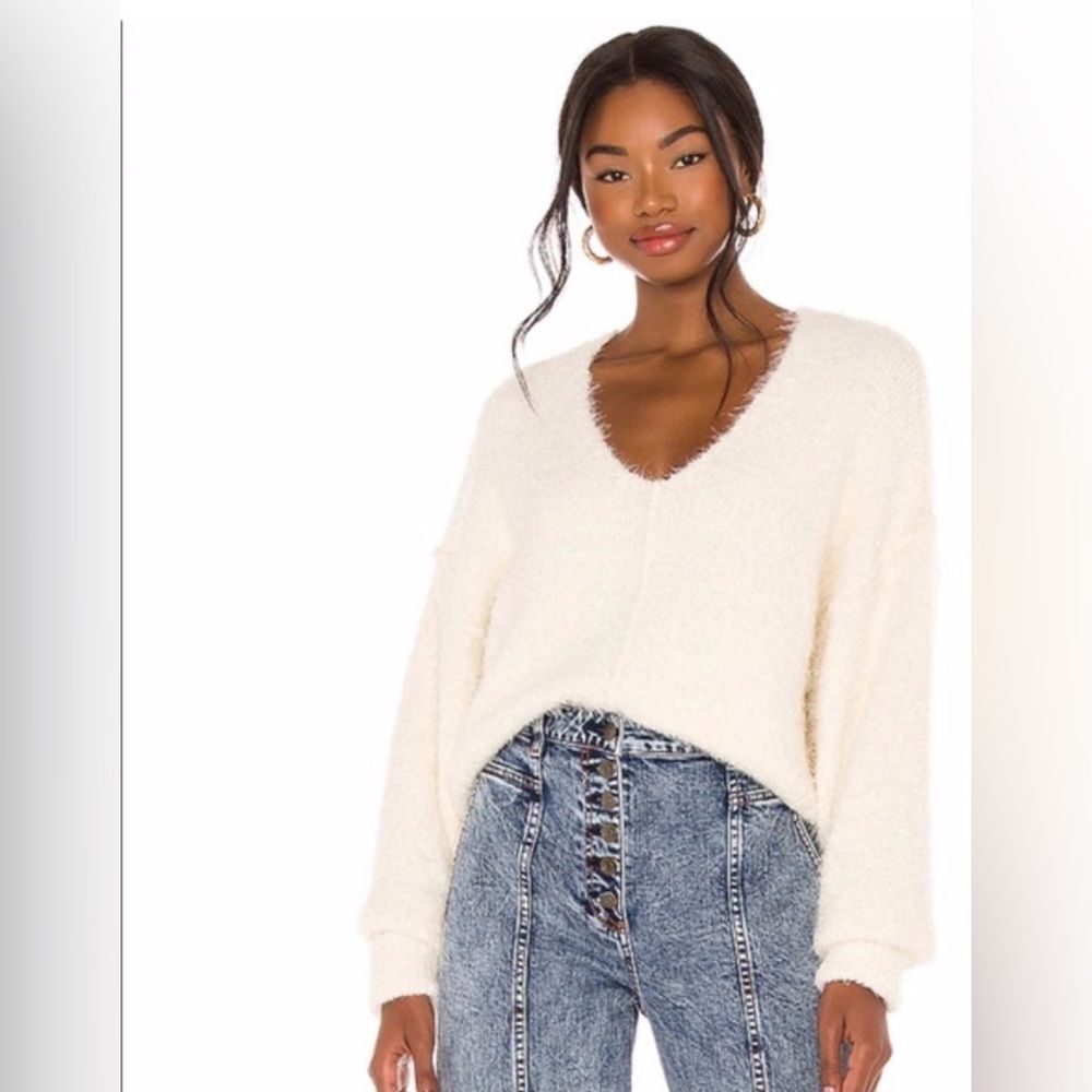 Free People Icing V Neck Sweater Fuzzy Pullover White Oversized Medium